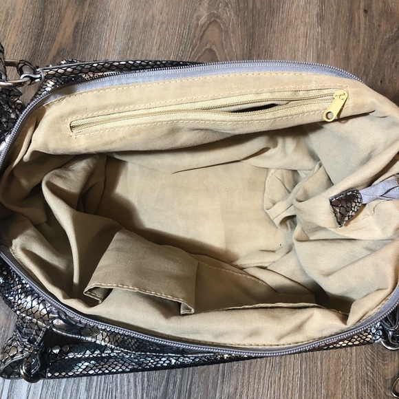Metallic Sliver Snakeskin Purse - Picture 9 of 17